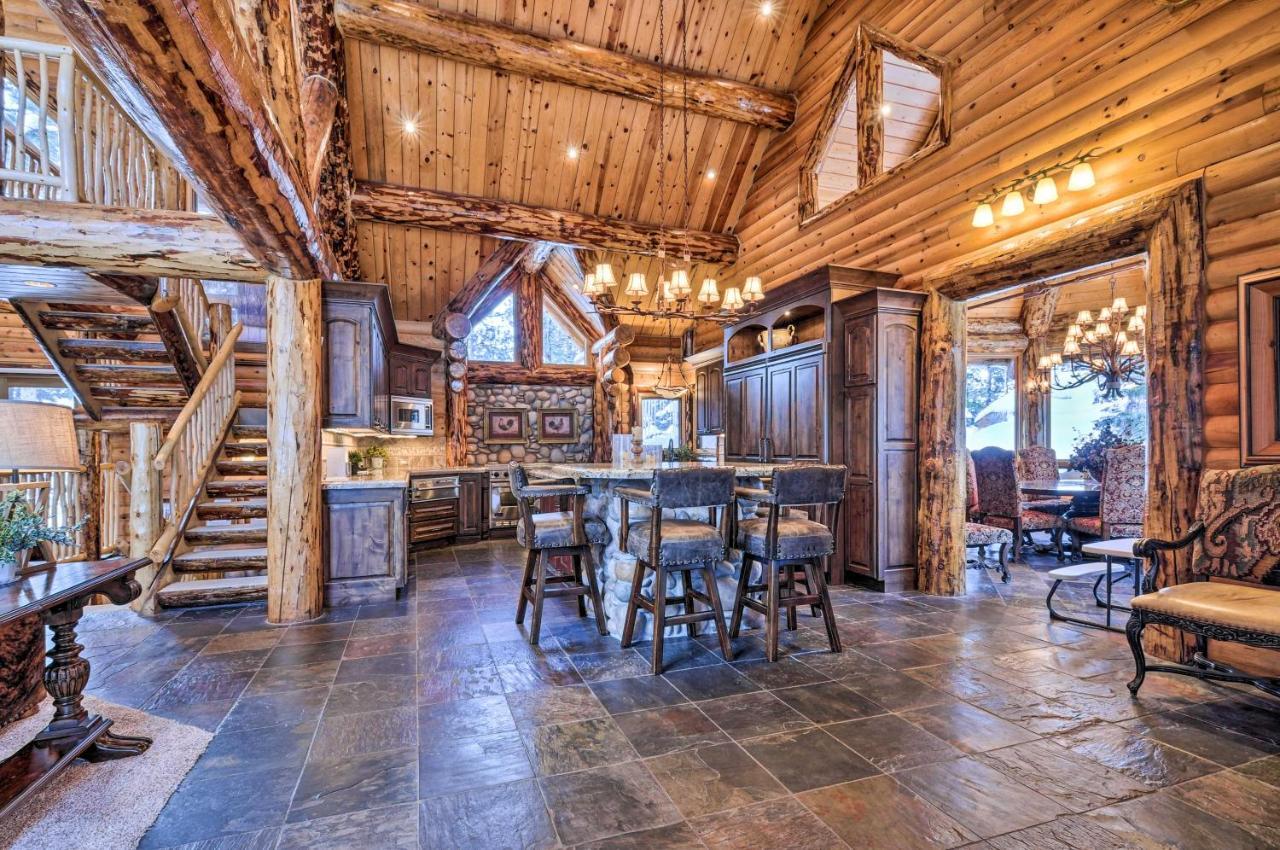 Delightful Cabin Vacation Rental With Fire Pit! Duck Creek Village Exterior photo