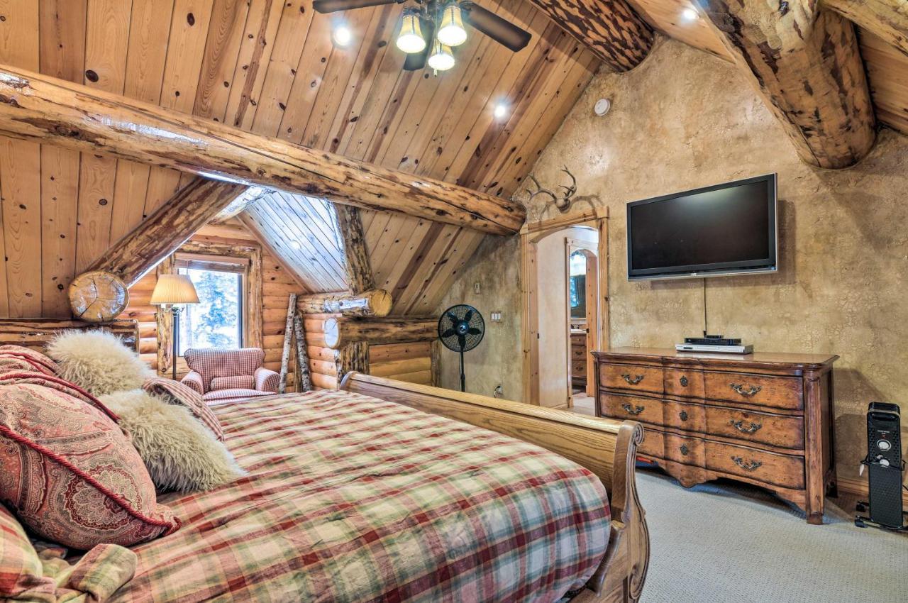 Delightful Cabin Vacation Rental With Fire Pit! Duck Creek Village Exterior photo