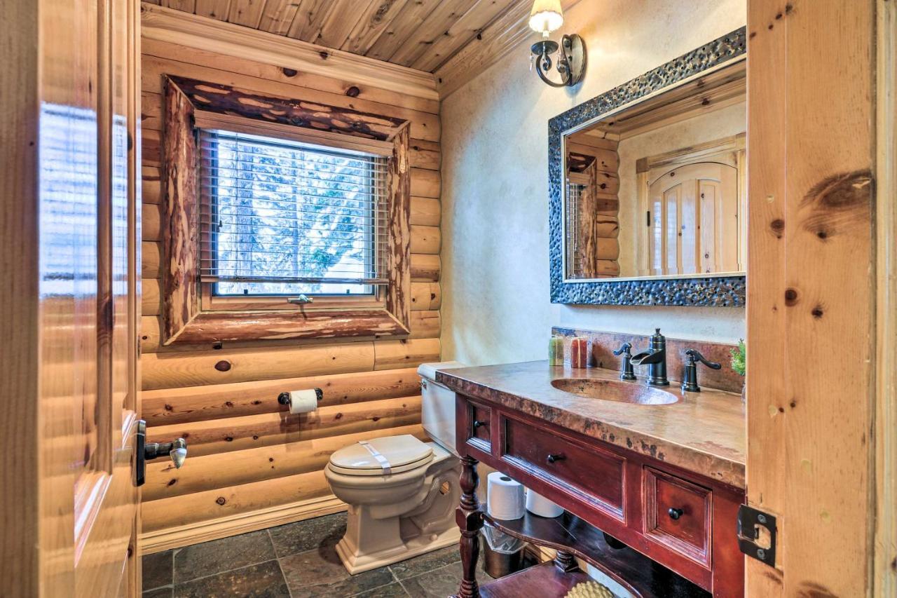 Delightful Cabin Vacation Rental With Fire Pit! Duck Creek Village Exterior photo