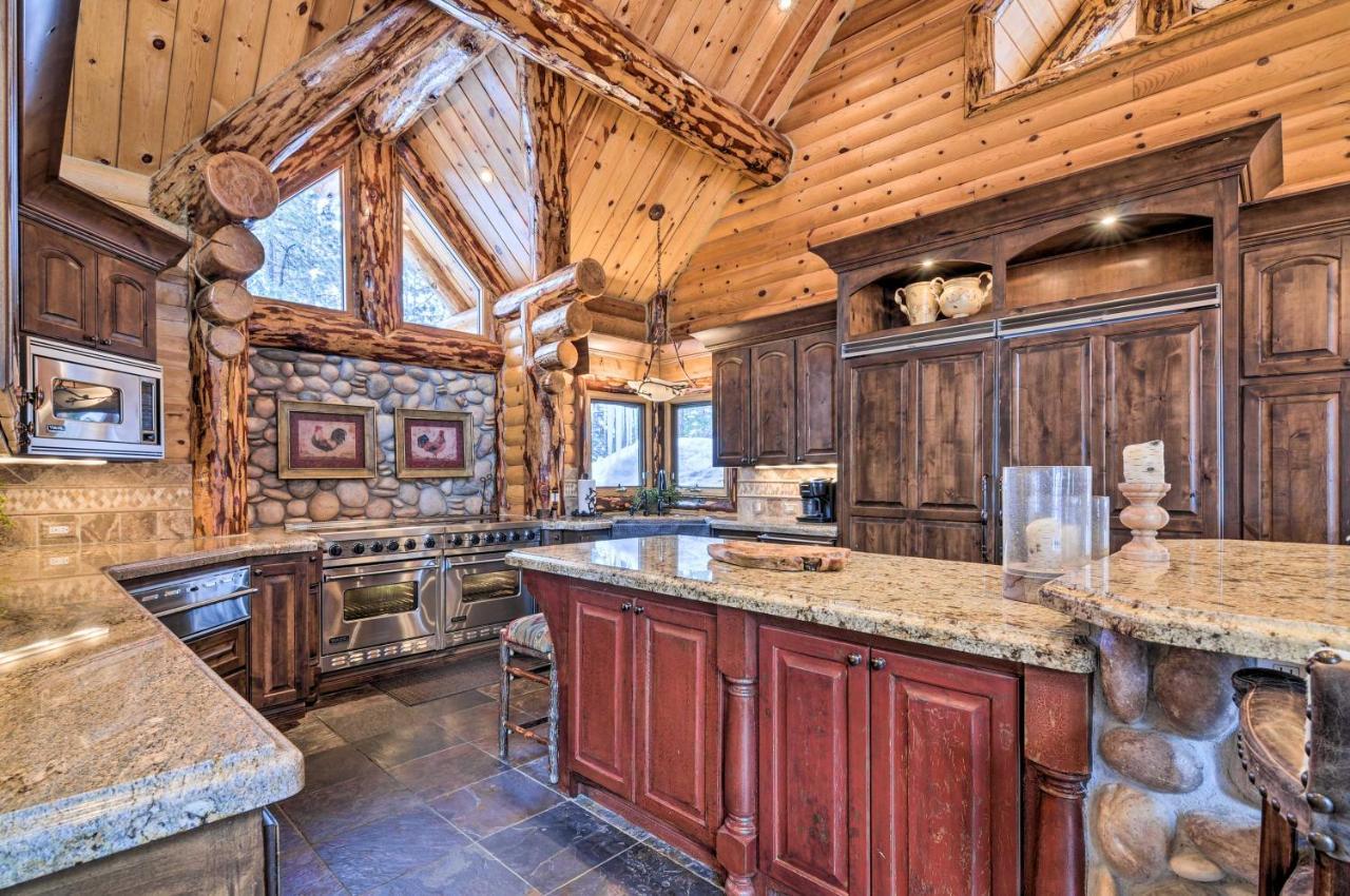 Delightful Cabin Vacation Rental With Fire Pit! Duck Creek Village Exterior photo