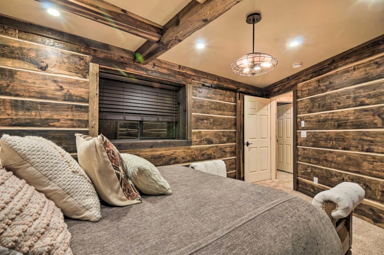Delightful Cabin Vacation Rental With Fire Pit! Duck Creek Village Exterior photo